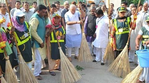 दिखने लगा स्वच्छ भारत अभियान का असर, मिट्टी प्रदूषण हुआ कम, सुधरी भूजल की गुणवत्ता दिखने लगा स्वच्छ भारत अभियान का असर, मिट्टी प्रदूषण हुआ कम, सुधरी भूजल की गुणवत्ता