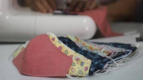 कोरोना वायरस से बचाव में बेहतर सुरक्षा दे सकता है कपड़े से बना मास्क- CDC कोरोना वायरस से बचाव में बेहतर सुरक्षा दे सकता है कपड़े से बना मास्क- CDC