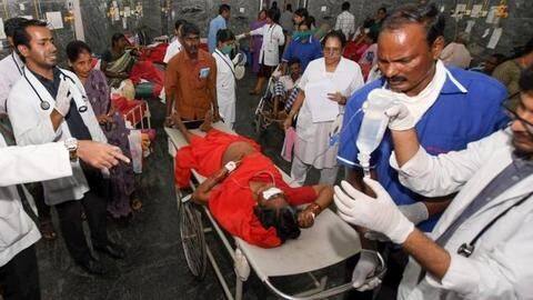 कर्नाटकः प्रसाद खाने से 11 लोगों की मौत के मामले में 2 गिरफ्तार, जांच जारी कर्नाटकः प्रसाद खाने से 11 लोगों की मौत के मामले में 2 गिरफ्तार, जांच जारी