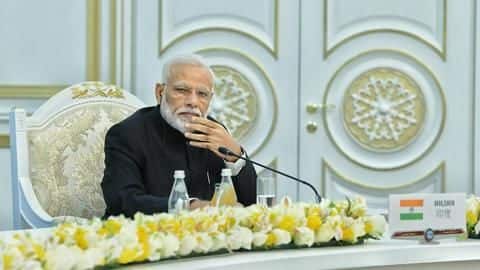 SCO सम्मेलनः इमरान खान ने तोड़ा प्रोटोकॉल, मोदी ने दिया आतंक को लेकर कड़ा संदेश SCO सम्मेलनः इमरान खान ने तोड़ा प्रोटोकॉल, मोदी ने दिया आतंक को लेकर कड़ा संदेश