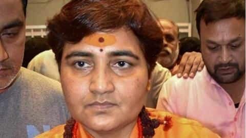 पूर्व जज के लिए चुनाव प्रचार कर फिर चर्चा में आई साध्वी प्रज्ञा, जानें मामला पूर्व जज के लिए चुनाव प्रचार कर फिर चर्चा में आई साध्वी प्रज्ञा, जानें मामला