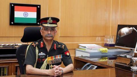 आज लद्दाख दौरे पर जाएंगे जनरल नरवणे, झड़प में घायल सैनिकों से कर सकते हैं मुलाकात आज लद्दाख दौरे पर जाएंगे जनरल नरवणे, झड़प में घायल सैनिकों से कर सकते हैं मुलाकात