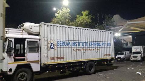 सीरम इंस्टीट्यूट से निकली कोरोना वैक्सीन की पहली खेप, आज 13 स्थानों पर पहुंचेगी कोविशील्ड सीरम इंस्टीट्यूट से निकली कोरोना वैक्सीन की पहली खेप, आज 13 स्थानों पर पहुंचेगी कोविशील्ड