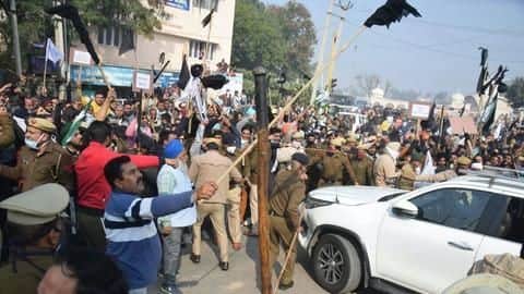 मुख्यमंत्री खट्टर को काले झंडे दिखाने वाले किसानों के खिलाफ हत्या के प्रयास का मामला दर्ज मुख्यमंत्री खट्टर को काले झंडे दिखाने वाले किसानों के खिलाफ हत्या के प्रयास का मामला दर्ज