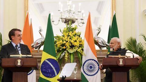 ब्राजील के राष्ट्रपति ने मोदी को लिखा पत्र, जल्द कोरोना वैक्सीन भेजने को कहा ब्राजील के राष्ट्रपति ने मोदी को लिखा पत्र, जल्द कोरोना वैक्सीन भेजने को कहा
