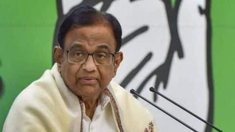 तिहाड़ जेल में बंद चिदंबरम से मिलने पहुंचे मनमोहन सिंह और सोनिया गांधी तिहाड़ जेल में बंद चिदंबरम से मिलने पहुंचे मनमोहन सिंह और सोनिया गांधी