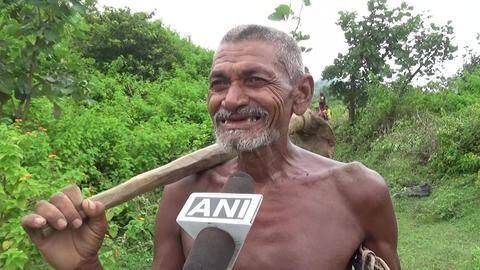 बिहार: अकेले व्यक्ति ने 30 सालों तक खोदी 3 किलोमीटर लंबी नहर, खेतों में पहुंचाया पानी बिहार: अकेले व्यक्ति ने 30 सालों तक खोदी 3 किलोमीटर लंबी नहर, खेतों में पहुंचाया पानी