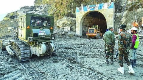 उत्तराखंड बाढ़: जलस्तर बढ़ने के कारण तपोवन सुरंग के पास बचाव कार्य रोका गया उत्तराखंड बाढ़: जलस्तर बढ़ने के कारण तपोवन सुरंग के पास बचाव कार्य रोका गया