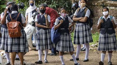 दिल्ली: 10वीं और 12वीं कक्षाओें के लिए 18 जनवरी से खुलेंगे स्कूल दिल्ली: 10वीं और 12वीं कक्षाओें के लिए 18 जनवरी से खुलेंगे स्कूल