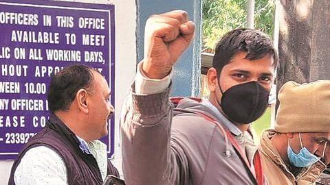 सिंघु बॉर्डर से गिरफ्तार किए गए पत्रकार मनदीप पूनिया को जमानत मिली सिंघु बॉर्डर से गिरफ्तार किए गए पत्रकार मनदीप पूनिया को जमानत मिली