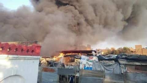 उत्तर प्रदेश: मेरठ में हिंसा भड़की, 100 से ज्यादा झुग्गियां जलकर राख उत्तर प्रदेश: मेरठ में हिंसा भड़की, 100 से ज्यादा झुग्गियां जलकर राख
