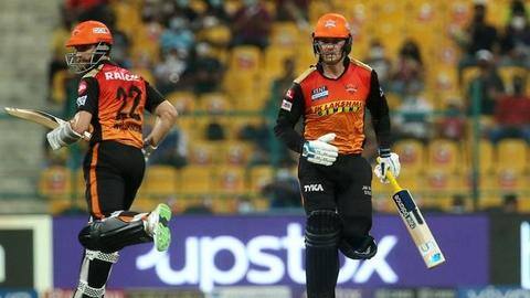 RCB बनाम SRH: पहले खेलते हुए हैदराबाद ने बनाए 141 रन, हर्षल ने लिए तीन विकेट RCB बनाम SRH: पहले खेलते हुए हैदराबाद ने बनाए 141 रन, हर्षल ने लिए तीन विकेट