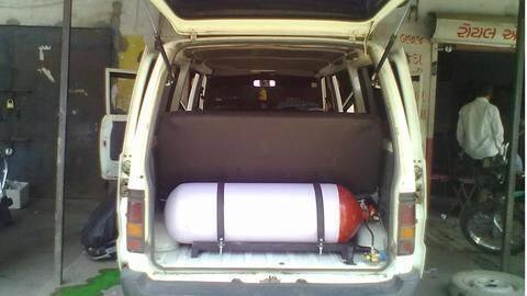 CNG-LPG वाली कारों में होने वाले हादसों से बचने के लिए इन बातों का रखें ध्यान CNG-LPG वाली कारों में होने वाले हादसों से बचने के लिए इन बातों का रखें ध्यान