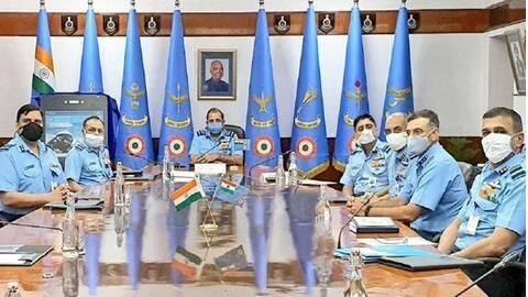 करियर संबंधी जानकारियां देने के लिए भारतीय वायुसेना ने लॉन्च की मोबाइल ऐप करियर संबंधी जानकारियां देने के लिए भारतीय वायुसेना ने लॉन्च की मोबाइल ऐप