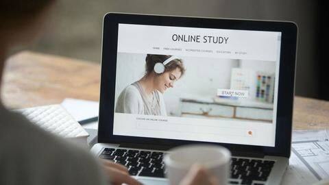 अब IGNOU समेत ये छह यूनिवर्सिटी भी कराएंगी ऑनलाइन डिग्री कोर्स, जानें कैसे होगी परीक्षा अब IGNOU समेत ये छह यूनिवर्सिटी भी कराएंगी ऑनलाइन डिग्री कोर्स, जानें कैसे होगी परीक्षा