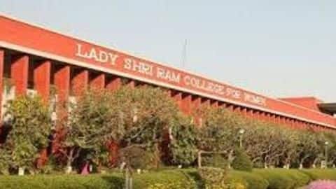 प्लेसमेंट सीज़न: लेडी श्रीराम कॉलेज की छात्रा को मिला 38 लाख रुपए का ऑफर प्लेसमेंट सीज़न: लेडी श्रीराम कॉलेज की छात्रा को मिला 38 लाख रुपए का ऑफर