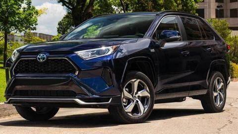 भारत में सड़कों पर टेस्टिंग के दौरान नजर आई टोयोटा की अपकमिंग SUV RAV4 भारत में सड़कों पर टेस्टिंग के दौरान नजर आई टोयोटा की अपकमिंग SUV RAV4