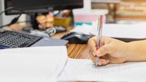 CBSE: फिर से शुरू होगा परीक्षाओं की कॉपियों का मूल्यांकन, घर से पेपर चेक करेंगे परीक्षक CBSE: फिर से शुरू होगा परीक्षाओं की कॉपियों का मूल्यांकन, घर से पेपर चेक करेंगे परीक्षक