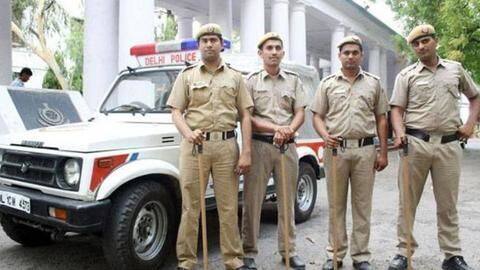 Delhi Police Recruitment 2019: हेड कांस्टेबल के पदों पर निकली भर्ती, करें आवेदन Delhi Police Recruitment 2019: हेड कांस्टेबल के पदों पर निकली भर्ती, करें आवेदन
