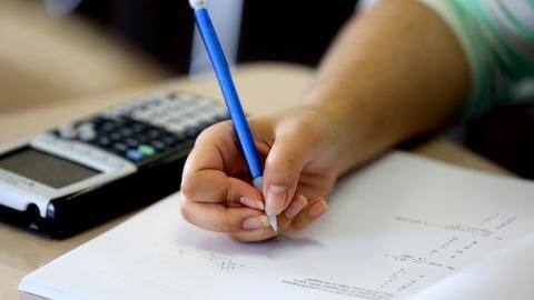 JEE मेन और NEET हुआ स्थगित, अब सितंबर में होगी परीक्षा JEE मेन और NEET हुआ स्थगित, अब सितंबर में होगी परीक्षा