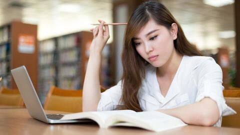 CBSE 12th Board Exam 2020: अंग्रेजी में अच्छा स्कोर करने के लिए ऐसे करें तैयारी CBSE 12th Board Exam 2020: अंग्रेजी में अच्छा स्कोर करने के लिए ऐसे करें तैयारी