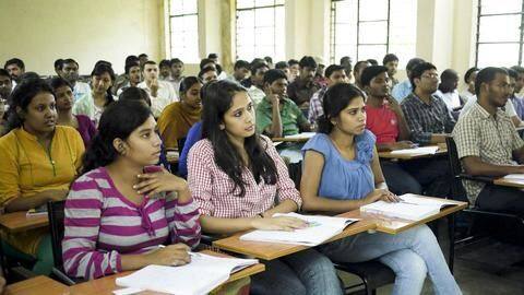 दिल्ली यूनिवर्सिटी: दूसरे और चौथे सेमेस्टर के छात्रों को बिना परीक्षा किया जाएगा प्रमोट दिल्ली यूनिवर्सिटी: दूसरे और चौथे सेमेस्टर के छात्रों को बिना परीक्षा किया जाएगा प्रमोट