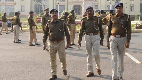 Bihar Police Recruitment 2019: कांस्टेबल के पदों पर निकली भर्ती, जानें विवरण Bihar Police Recruitment 2019: कांस्टेबल के पदों पर निकली भर्ती, जानें विवरण