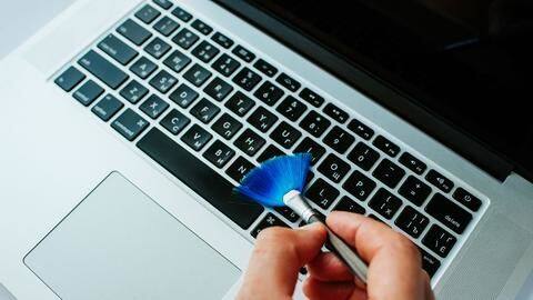 लैपटॉप और कंप्यूटर साफ करने के लिए अपनाएं ये टिप्स, आसानी से और जल्दी होगी सफाई लैपटॉप और कंप्यूटर साफ करने के लिए अपनाएं ये टिप्स, आसानी से और जल्दी होगी सफाई