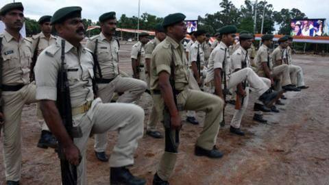 10वीं पास वालों के लिए कांस्टेबल के पदों पर हो रही भर्ती, ऐसे करें आवेदन 10वीं पास वालों के लिए कांस्टेबल के पदों पर हो रही भर्ती, ऐसे करें आवेदन