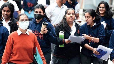 असम: फर्स्ट डिविजन में 12वीं पास करने वाली लगभग 22,000 छात्राओं को मिलेगी स्कूटी असम: फर्स्ट डिविजन में 12वीं पास करने वाली लगभग 22,000 छात्राओं को मिलेगी स्कूटी