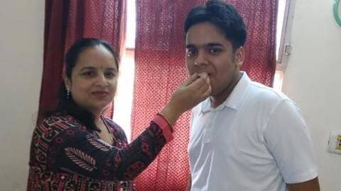 शिक्षकों और माता-पिता ने दिया साथ शिक्षकों और माता-पिता ने दिया साथ