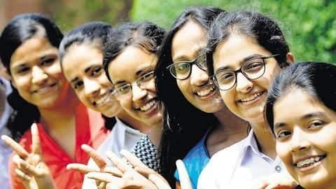 CBSE 12th Result 2019: हंसिका शुक्ला और करिश्मा ने किया टॉप, लड़कियों ने किया अच्छा प्रदर्शन CBSE 12th Result 2019: हंसिका शुक्ला और करिश्मा ने किया टॉप, लड़कियों ने किया अच्छा प्रदर्शन