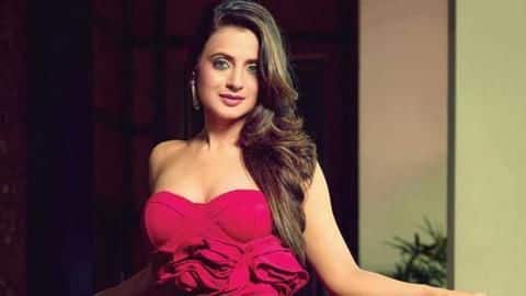 अमीषा पटेल को कोर्ट ने भेजा समन, जानें क्या है मामला अमीषा पटेल को कोर्ट ने भेजा समन, जानें क्या है मामला