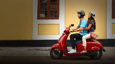 बजाज के इलेक्ट्रिक स्कूटर चेतक के दामों में इजाफा, जानें नई कीमत बजाज के इलेक्ट्रिक स्कूटर चेतक के दामों में इजाफा, जानें नई कीमत