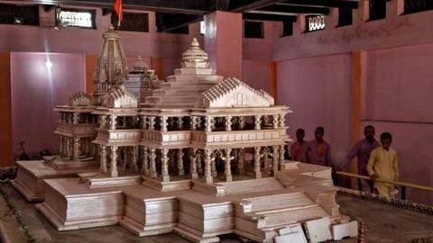 राम मंदिर: ट्रस्ट को मिला नया अध्यक्ष, प्रधानमंत्री मोदी के करीबी बने निर्माण समिति के अध्यक्ष राम मंदिर: ट्रस्ट को मिला नया अध्यक्ष, प्रधानमंत्री मोदी के करीबी बने निर्माण समिति के अध्यक्ष
