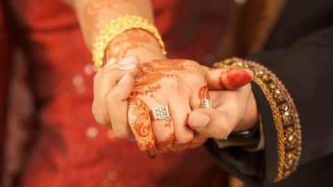 इलाहाबाद हाई कोर्ट का अंतर-धार्मिक जोड़े के पक्ष में फैसला, कहा- मर्जी से जीने का हक इलाहाबाद हाई कोर्ट का अंतर-धार्मिक जोड़े के पक्ष में फैसला, कहा- मर्जी से जीने का हक