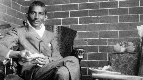 महात्मा गांधी पुण्यतिथि: जब दक्षिण अफ्रीका में दो बार बापू पर हुए जानलेवा हमले, जानिए कहानी महात्मा गांधी पुण्यतिथि: जब दक्षिण अफ्रीका में दो बार बापू पर हुए जानलेवा हमले, जानिए कहानी