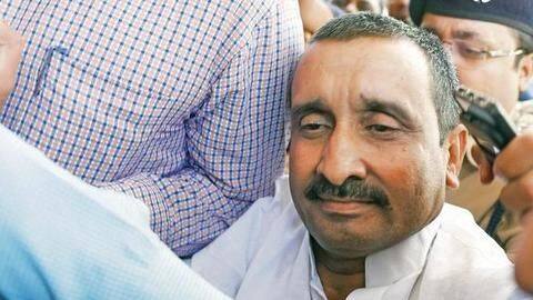 उन्नाव रेप केस: आरोपी विधायक के घर पर CBI का छापा, 17 जगहों पर सर्च ऑपरेशन उन्नाव रेप केस: आरोपी विधायक के घर पर CBI का छापा, 17 जगहों पर सर्च ऑपरेशन