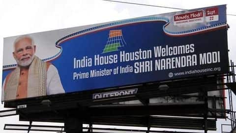 आज 'हाउडी मोदी' कार्यक्रम को संबोधित करेंगे प्रधानमंत्री मोदी, ट्रम्प रहेंगे 100 मिनट तक साथ आज 'हाउडी मोदी' कार्यक्रम को संबोधित करेंगे प्रधानमंत्री मोदी, ट्रम्प रहेंगे 100 मिनट तक साथ