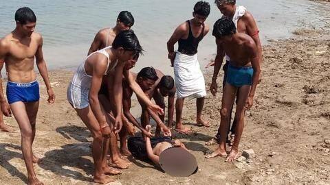 राजस्थान: कोटा में चंबल नदी में डूबी नाव, सात लोगों की मौत राजस्थान: कोटा में चंबल नदी में डूबी नाव, सात लोगों की मौत