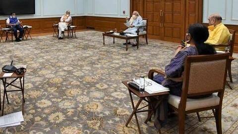 कोरोना संक्रमित मिलने से चार दिन पहले प्रधानमंत्री के साथ बैठक में शामिल थे अमित शाह कोरोना संक्रमित मिलने से चार दिन पहले प्रधानमंत्री के साथ बैठक में शामिल थे अमित शाह