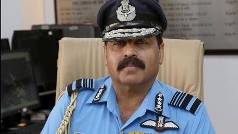 राफेल सहित 26 तरह के विमान उड़ा चुके राकेश भदौरिया बनेंगे वायुसेना प्रमुख, जानिए उनकी उपलब्धियां राफेल सहित 26 तरह के विमान उड़ा चुके राकेश भदौरिया बनेंगे वायुसेना प्रमुख, जानिए उनकी उपलब्धियां