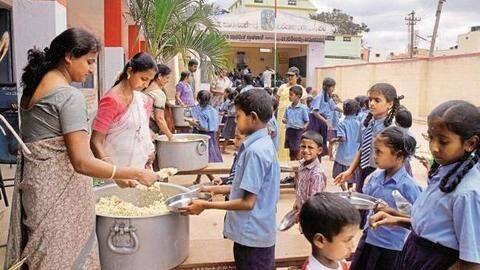 11 राज्यों और केंद्र शासित प्रदेशों में पोषण मापदंडों पर खरा नहीं उतरता मिड डे मील 11 राज्यों और केंद्र शासित प्रदेशों में पोषण मापदंडों पर खरा नहीं उतरता मिड डे मील