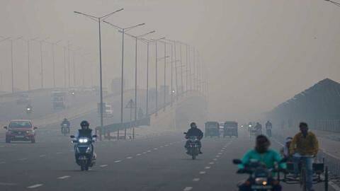 दिल्ली: लगातार चौथे दिन गंभीर श्रेणी में वायु गुणवत्ता, मंगलवार के बाद राहत का अनुमान दिल्ली: लगातार चौथे दिन गंभीर श्रेणी में वायु गुणवत्ता, मंगलवार के बाद राहत का अनुमान