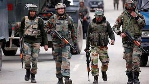 जम्मू-कश्मीर: आखिर क्या होने वाला है? 28,000 और अर्धसैनिक बल भेजे जाएंगे, 'ऑपरेशन अलर्ट' पर सेनाएं जम्मू-कश्मीर: आखिर क्या होने वाला है? 28,000 और अर्धसैनिक बल भेजे जाएंगे, 'ऑपरेशन अलर्ट' पर सेनाएं