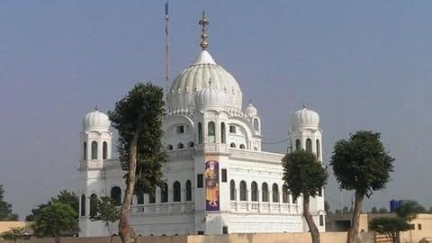 पाकिस्तानी प्रधानमंत्री और सेना में करतारपुर कॉरिडोर के लिए पासपोर्ट की अनिवार्यता को लेकर मतभेद पाकिस्तानी प्रधानमंत्री और सेना में करतारपुर कॉरिडोर के लिए पासपोर्ट की अनिवार्यता को लेकर मतभेद