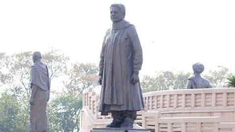 मूर्तियों पर मायावती का जवाब, 'भगवान राम की मूर्ति लग सकती है तो मेरी क्यों नहीं' मूर्तियों पर मायावती का जवाब, 'भगवान राम की मूर्ति लग सकती है तो मेरी क्यों नहीं'