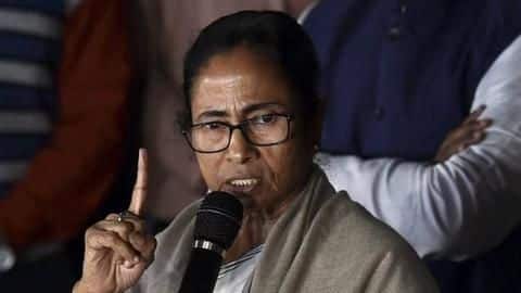 जानें क्यों केंद्र सरकार के खिलाफ धरने पर बैठीं पश्चिम बंगाल की मुख्यमंत्री ममता बनर्जी जानें क्यों केंद्र सरकार के खिलाफ धरने पर बैठीं पश्चिम बंगाल की मुख्यमंत्री ममता बनर्जी