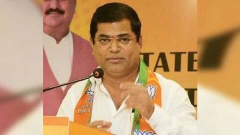 गोवा: उपमुख्यमंत्री के फोन से आधी रात को भेजा गया अश्लील वीडियो, बोले- फोन हैक हुआ गोवा: उपमुख्यमंत्री के फोन से आधी रात को भेजा गया अश्लील वीडियो, बोले- फोन हैक हुआ