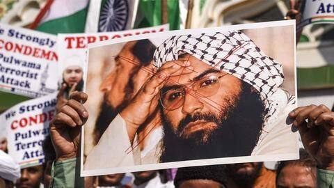 पाकिस्तान की खुली पोल, बहावलपुर में कड़ी सुरक्षा के बीच रह रहा है मसूद अजहर पाकिस्तान की खुली पोल, बहावलपुर में कड़ी सुरक्षा के बीच रह रहा है मसूद अजहर
